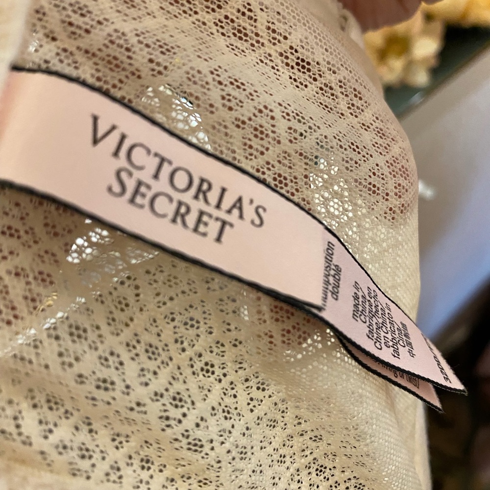 Victoria's Secret Ivory Lace Bustier Bralette - Picture 2 of 8